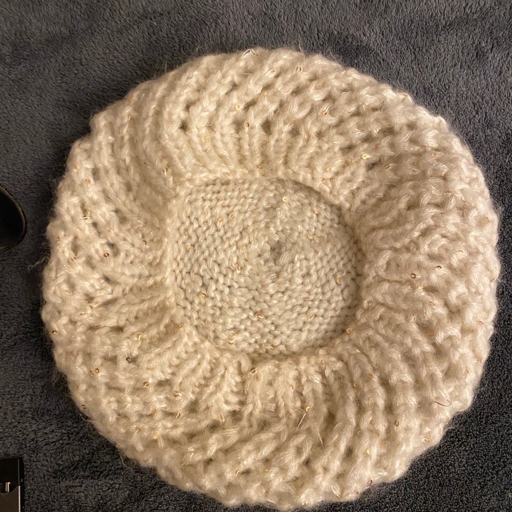 Beret hat - Picture 2 of 2